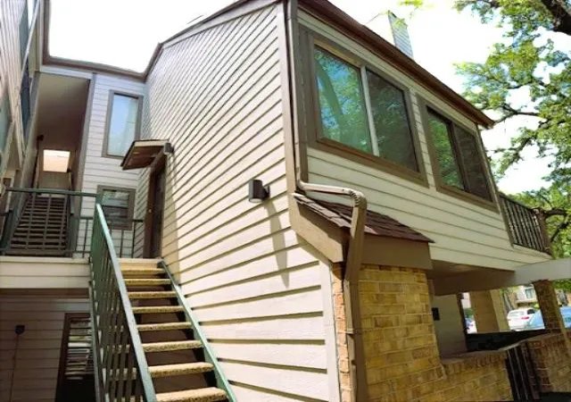 Photo 3 of Condo for sale at 2311 Balsam Dr #H212, Arlington, TX 76006 | MLS# 21298183 | Listing updated on 2026-09-22