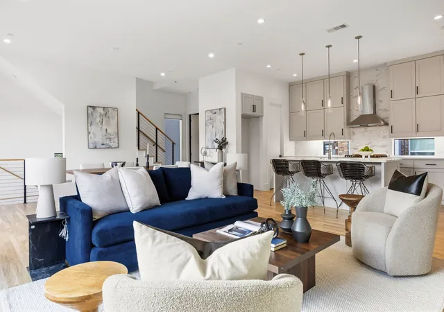 3rd image of 2719 Reagan St #104, Dallas, TX 75219 | MLS# 21297772