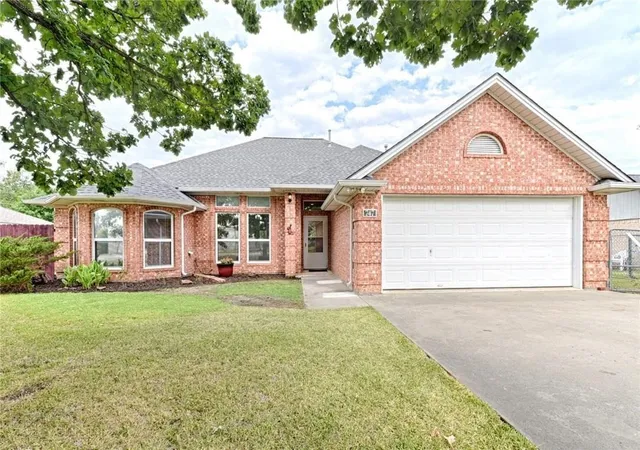 1st image of 747 E 6th St, Krum, TX 76249 | MLS# 21298512
