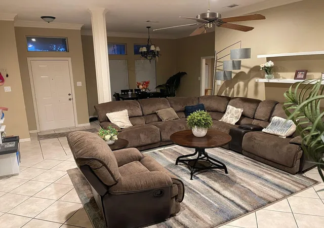 4th image of 747 E 6Th St, Krum, TX 76249 | MLS# 21298512
