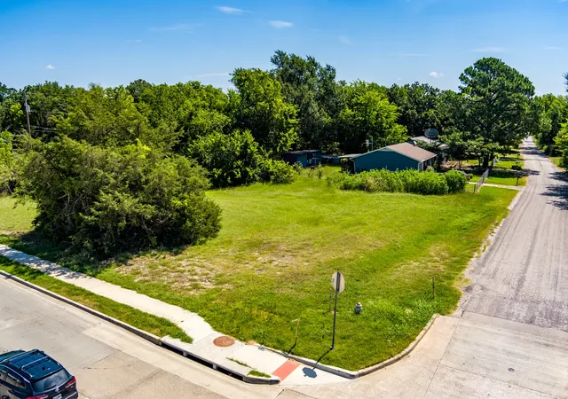 Photo 4 of Land for sale at 122 Williams St, Terrell, TX 75160 | MLS# 21295314 | Listing updated on 2026-09-21