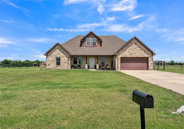 Photo 1 of Single family home for sale at 15077 Saddle Ridge Cir, Terrell, TX 75160 | MLS# 21291486 | Listing updated on 2026-08-27