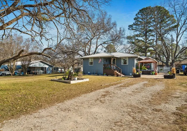 Homes for sale in East Tawakoni, TX | 681 Briggs Blvd, East Tawakoni, TX 75472 | MLS# 21298560