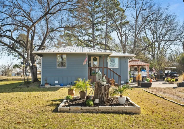 Homes for sale in East Tawakoni, TX | 681 Briggs Blvd, East Tawakoni, TX 75472 | MLS# 21298560