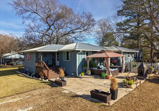 Homes for sale in East Tawakoni, TX | 681 Briggs Blvd, East Tawakoni, TX 75472 | MLS# 21298560