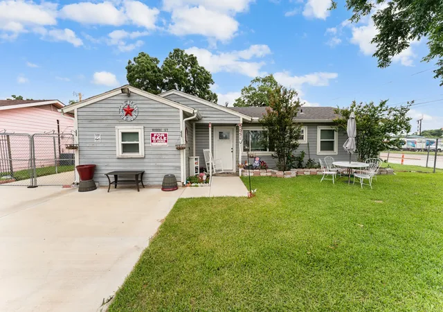 Photo 1 of Single family home for sale at 7051 Hodde St, Dallas, TX 75217 | MLS# 21298564 | Listing updated on 2026-08-26