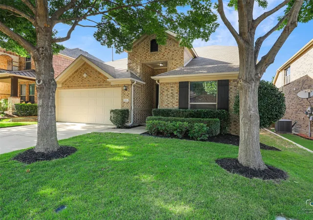 Photo 3 of Single family home for sale at 808 Ping St, Mc Kinney, TX 75069 | MLS# 21291901 | Listing updated on 2026-08-19