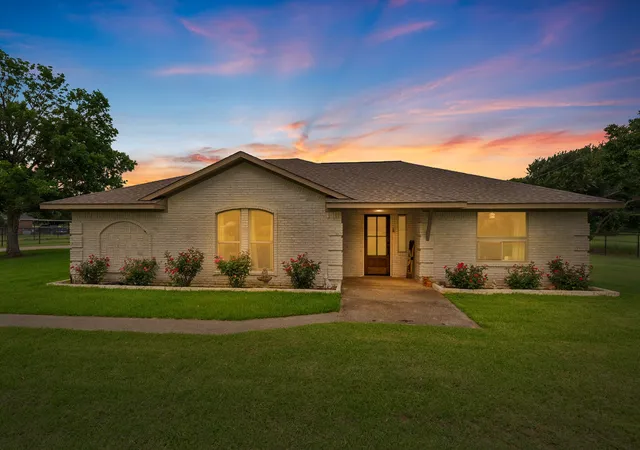 Photo 1 of Single family home for sale at 380 Farr Altom Rd, Seagoville, TX 75159 | MLS# 21298613 | Listing updated on 2026-08-18