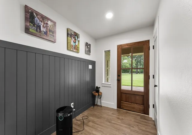 Photo 3 of Single family home for sale at 380 Farr Altom Rd, Seagoville, TX 75159 | MLS# 21298613 | Listing updated on 2026-08-18