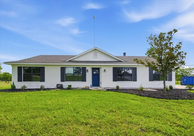 Photo 2 of Single family home for sale at 2207 Southwinds Dr, Lorena, TX 76655 | MLS# 21297900 | Listing updated on 2026-09-05