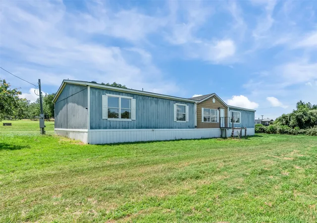Homes for sale in Poolville, TX | 7962 Fm 920, Poolville, TX 76487 | MLS# 21297887