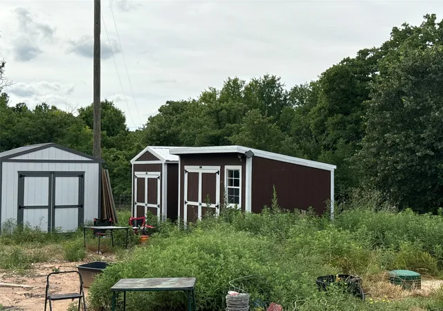 Homes for sale in De Leon, TX | 316 County Road 458, De Leon, TX 76444 | MLS# 21297793