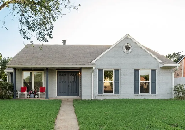 Photo 1 of Sale Pending at 316 Matterhorn St, Cedar Hill, TX 75104 | MLS# 21282164 | Listing updated on 2026-08-31