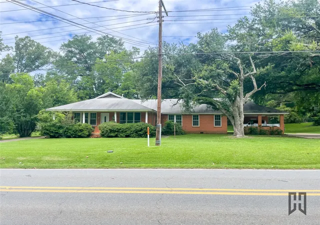 Photo 3 of Single family home for sale at 714 Butler St, Springhill, LA 71075 | MLS# 21297914 | Listing updated on 2026-08-22
