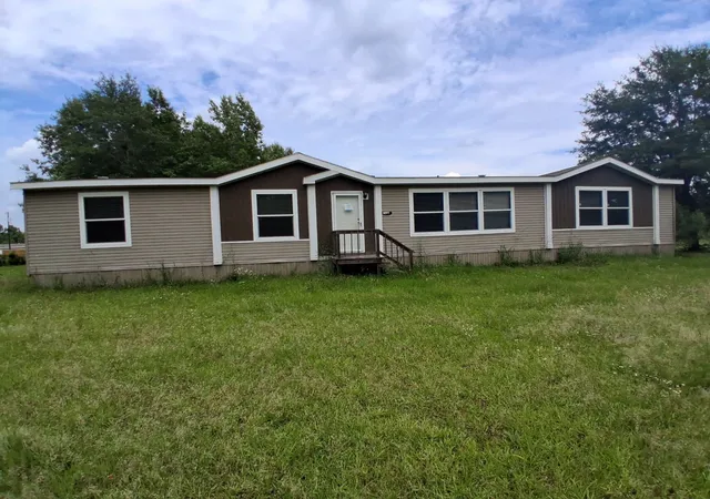 Photo 1 of Sale Pending at 10015 Woolworth Rd, Keithville, LA 71047 | MLS# 21298612 | Listing updated on 2026-09-02