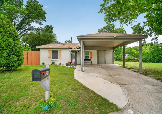 Homes for sale in White Settlement, TX | 620 S Redford Ln, White Settlement, TX 76108 | MLS# 21296607