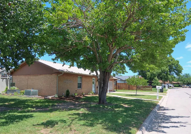 Homes for sale in Early, TX | 102 Meadow Ln, Early, TX 76802 | MLS# 21295632