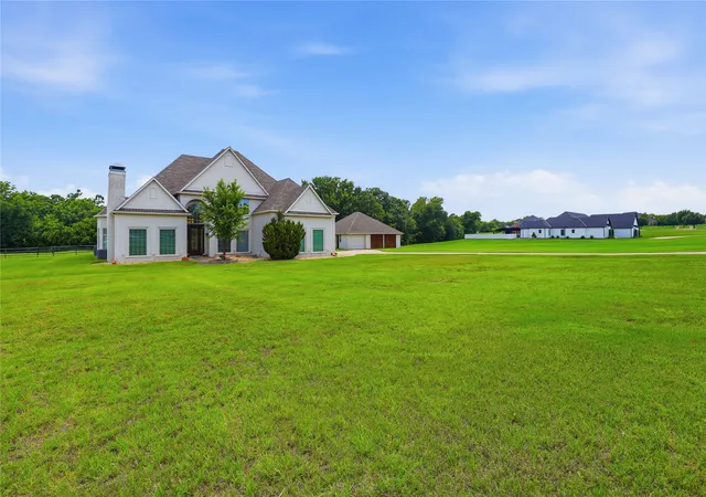 Photo 2 of Single family home for sale at 152 N Boyce Ln, Fort Worth, TX 76108 | MLS# 21297192 | Listing updated on 2026-07-24