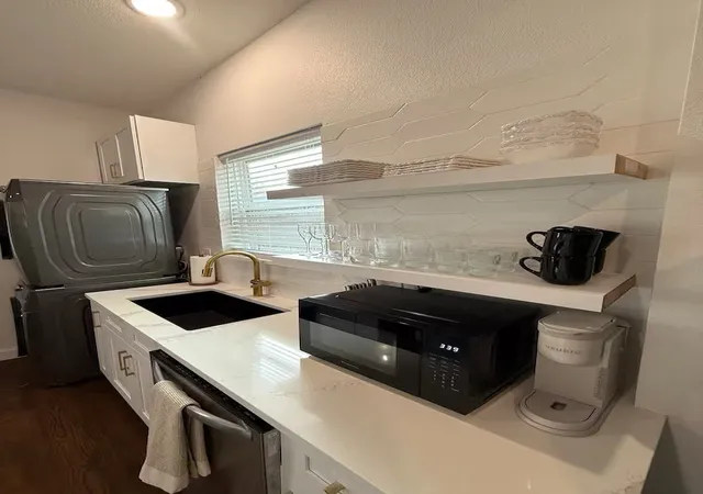 Photo 4 of Single family home for sale at 606 E Woodard St, Denison, TX 75021 | MLS# 21298776 | Listing updated on 2026-10-05