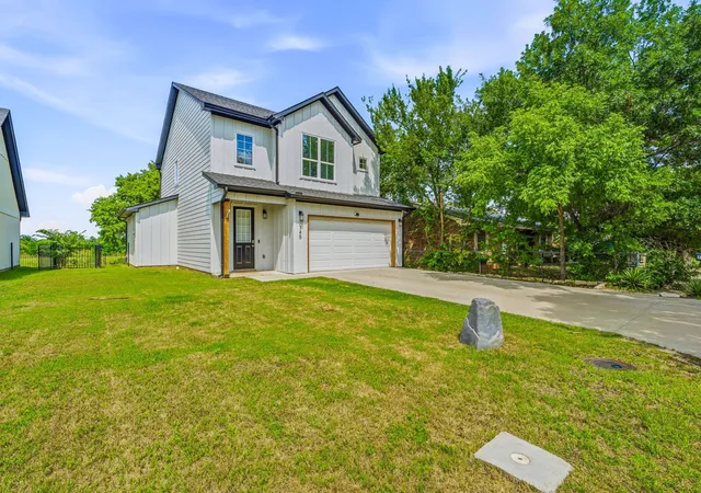 Homes for sale in Stephenville, TX | 745 N Miller Ave, Stephenville, TX 76401 | MLS# 21298784