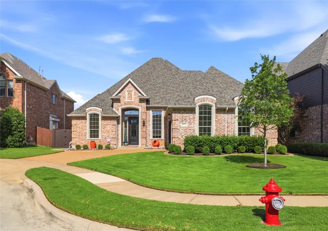 Homes for sale in Colleyville, TX | 5931 Crescent Ln, Colleyville, TX 76034 | MLS# 21296490