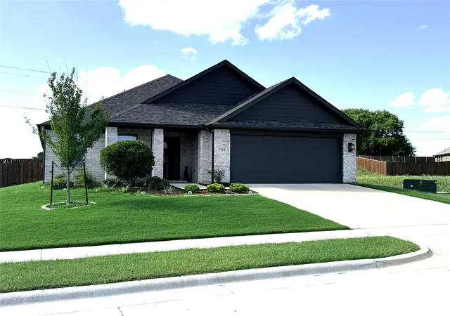 Homes for sale in Venus, TX | 1904 Daybreak Dr, Venus, TX 76009 | MLS# 21297664