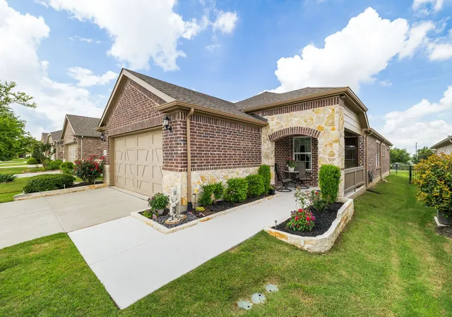 Homes for sale in Little Elm, TX | 7612 Rampart Dr, Little Elm, TX 76227 | MLS# 21296033