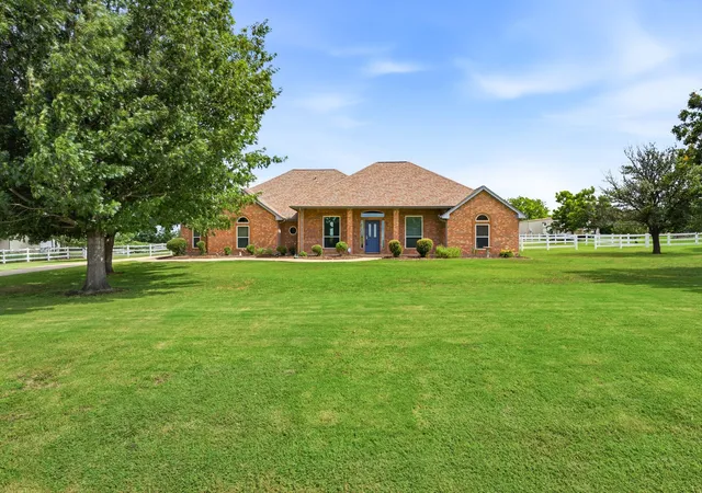 1st image of 2717 Aston Meadows Dr, Haslet, TX 76052 | MLS# 21291958