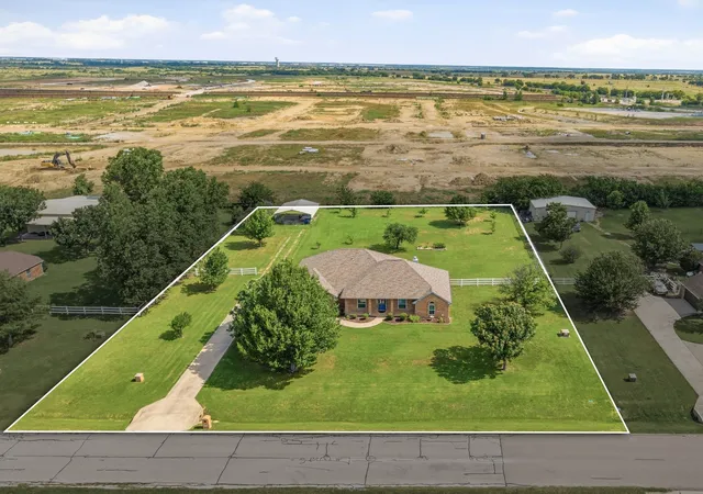 Photo 3 of Single family home for sale at 2717 Aston Meadows Dr, Haslet, TX 76052 | MLS# 21291958 | Listing updated on 2026-08-22