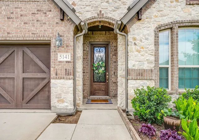 Photo 4 of Single family home for sale at 5141 Cantle Ct, Crowley, TX 76036 | MLS# 21297942 | Listing updated on 2026-07-20