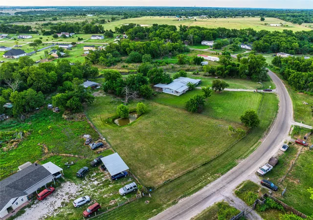 Photo 3 of Manufactured home for sale at 5401 E Cheryl Ln, Kaufman, TX 75142 | MLS# 21298900 | Listing updated on 2026-09-22