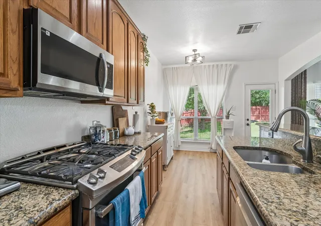 Photo 4 of Sale Pending at 1308 Lazy Ln, Mc Kinney, TX 75072 | MLS# 21294054 | Listing updated on 2026-07-22