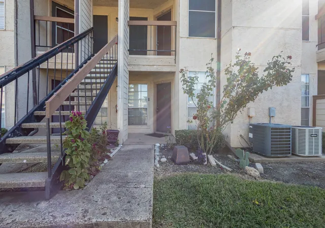 Photo 2 of Condo for sale at 12480 Abrams Rd #723, Dallas, TX 75243 | MLS# 21298436 | Listing updated on 2026-08-22