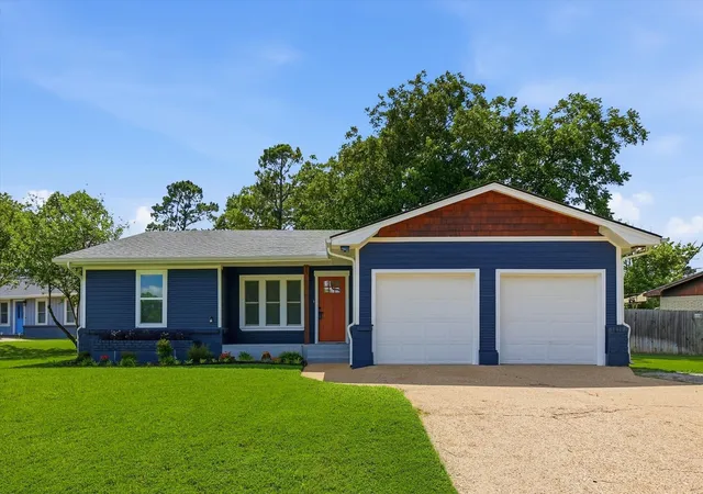 Homes for sale in Keene, TX | 401 W Hillcrest St, Keene, TX 76059 | MLS# 21298785