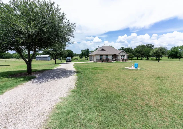Photo 2 of Single family home for sale at 11171 Fm 3094, Scurry, TX 75158 | MLS# 21291520 | Listing updated on 2026-09-18
