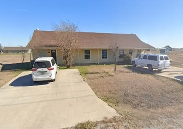Photo 1 of Multi family home for sale at 309 S Blue Jay Ct, Weatherford, TX 76088 | MLS# 21299059 | Listing updated on 2026-08-22