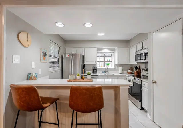 Photo 1 of Sale Pending at 15221 Berry Trl #1201, Dallas, TX 75248 | MLS# 21297367 | Listing updated on 2026-08-18