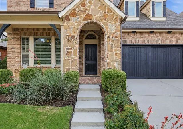 Photo 4 of Single family home for sale at 112 Lilypad Bnd, Argyle, TX 76226 | MLS# 21298000 | Listing updated on 2026-07-16