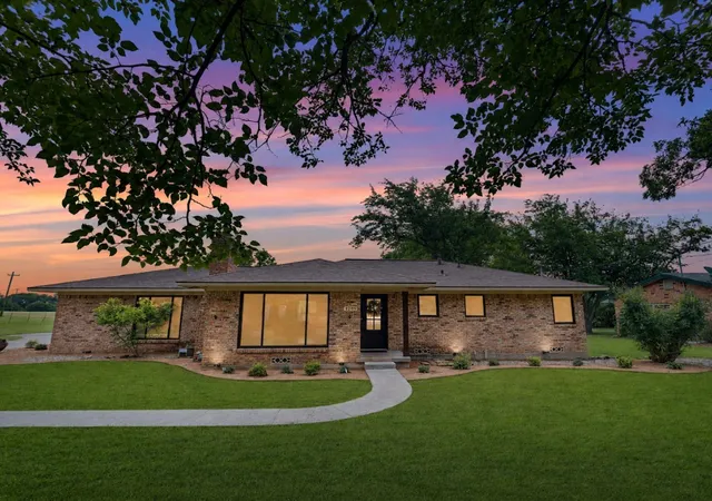 Photo 1 of Single family home for sale at 1289 S Waco St, Van Alstyne, TX 75495 | MLS# 21299106 | Listing updated on 2026-08-29