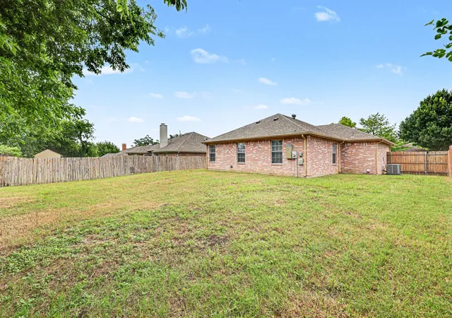Homes for sale in Glenn Heights, TX | 221 Los Angeles Dr, Glenn Heights, TX 75154 | MLS# 21296430