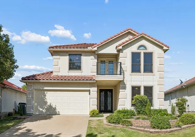 Photo 1 of Sale Pending at 2920 Saratoga Dr, Rockwall, TX 75087 | MLS# 21294541 | Listing updated on 2026-07-22