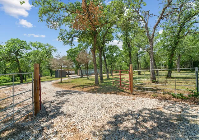 Homes for sale in Chico, TX | 1385 Cr-1340, Chico, TX 76431 | MLS# 21299193