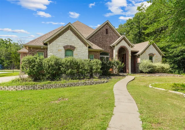 Photo 1 of Single family home for sale at 4844 Red Oak Dr, Royse City, TX 75189 | MLS# 21297672 | Listing updated on 2026-08-30