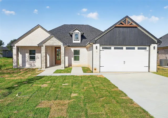 Homes for sale in Gun Barrel City, TX | 308 Backlash Dr, Gun Barrel City, TX 75156 | MLS# 21298741