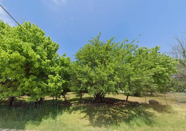 Homes for sale in Denison, TX | 29 Delphia Dr, Denison, TX 75021 | MLS# 21299266