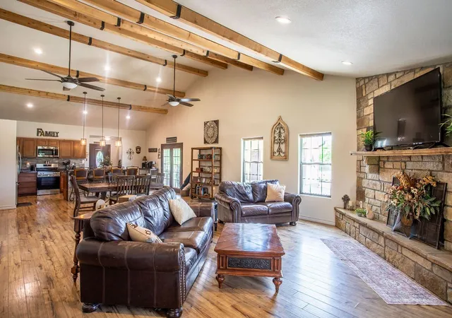 Photo 4 of Sale Pending at 307 Griffin Road, Albany, TX 76430 | MLS# 21294606 | Listing updated on 2026-09-15