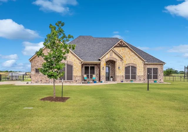 Homes for sale in Sanger, TX | 12305 Metz Rd, Sanger, TX 76266 | MLS# 21298593