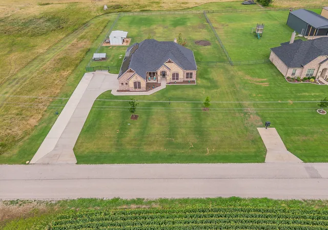 Homes for sale in Sanger, TX | 12305 Metz Rd, Sanger, TX 76266 | MLS# 21298593