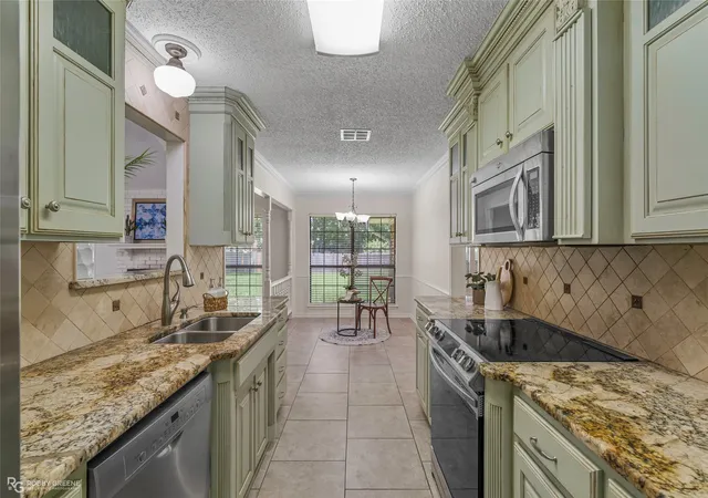 Photo 4 of Single family home for sale at 561 Northpark Dr, Bossier City, LA 71111 | MLS# 21296920 | Listing updated on 2026-07-28