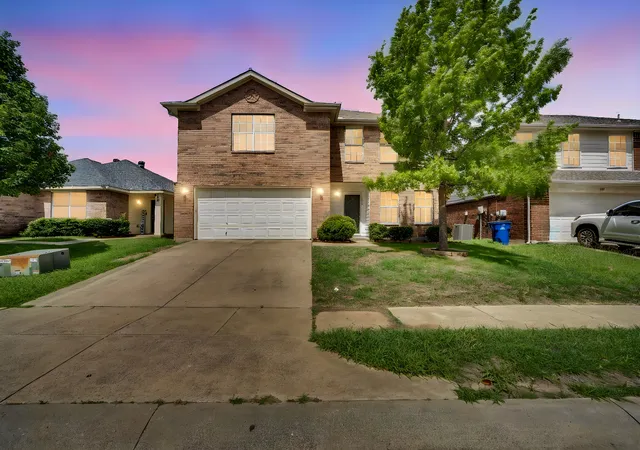 Photo 2 of Single family home for sale at 158 Washington Wy, Venus, TX 76084 | MLS# 21244742 | Listing updated on 2026-07-11
